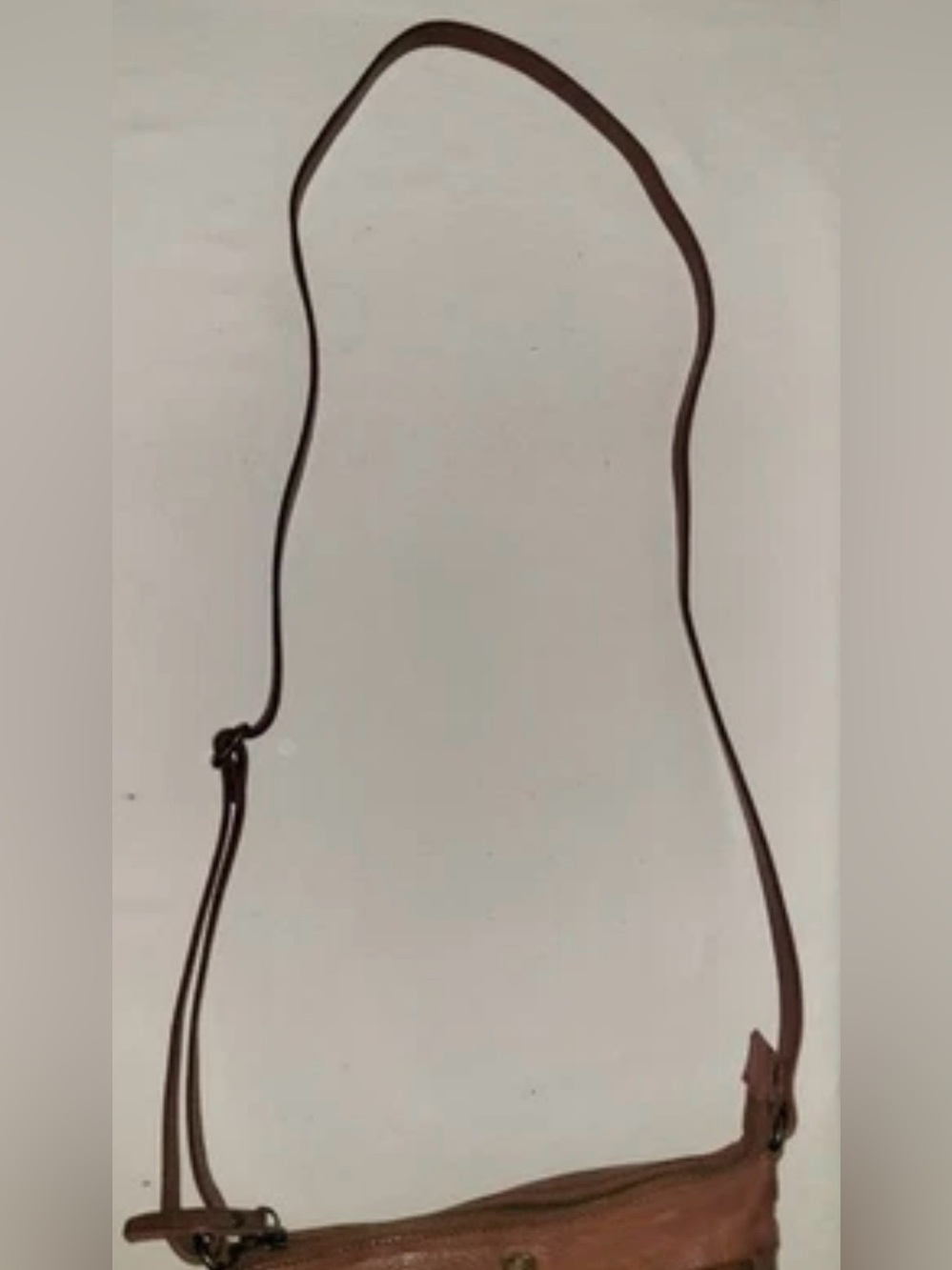 Cochoa Leather Crossbody Shoulder Bag Cognac Brown - Picture 12 of 16